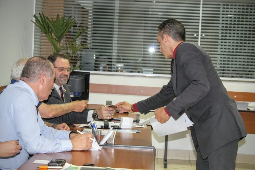 Encontro profissional sobre escolha e proteção de marcas